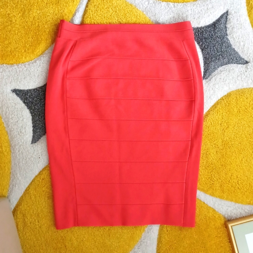 INC bBandage Sper Fitted Skirt Coral Red sz Large
